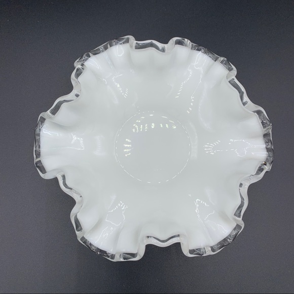 Vintage Fenton Silver Crest Ruffled Candy Dish. - Picture 2 of 7